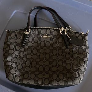 Authentic coach signature Surrey carryall canvas black-Gently used no long strap